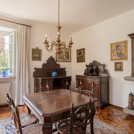 Roversi Villa