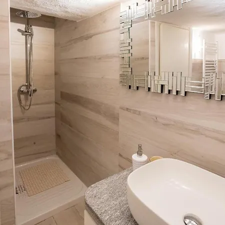 Roversi Villa *